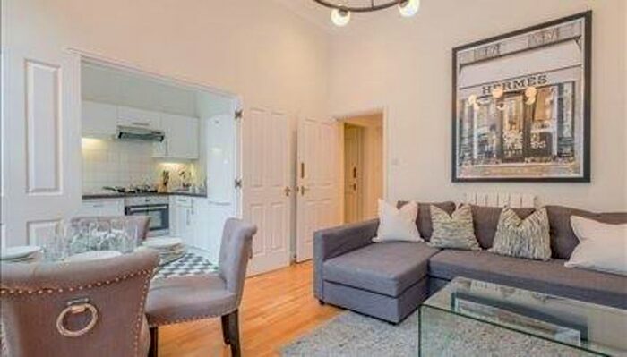 2 Bedroom Flat To Rent In Nottingham Place, London, W1U