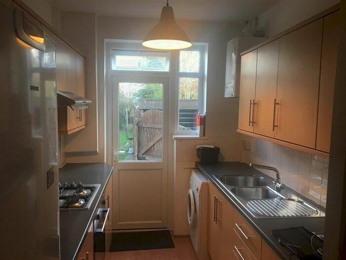 3 Bedroom Semi-Detached House To Rent In Raeburn Avenue, Berrylands, Surbiton, KT5