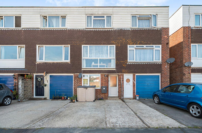 4 Bedroom House For Sale In Timberleys, Littlehampton, West Sussex, BN17
