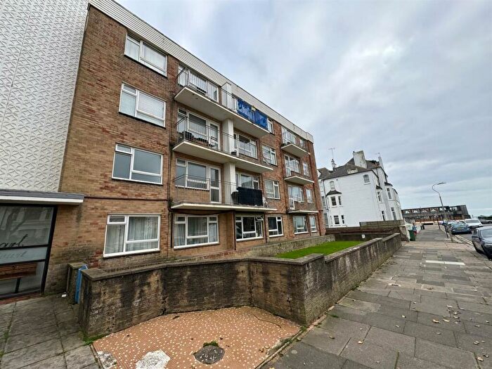 1 Bedroom Flat To Rent In Walsingham Road, Hove, BN3