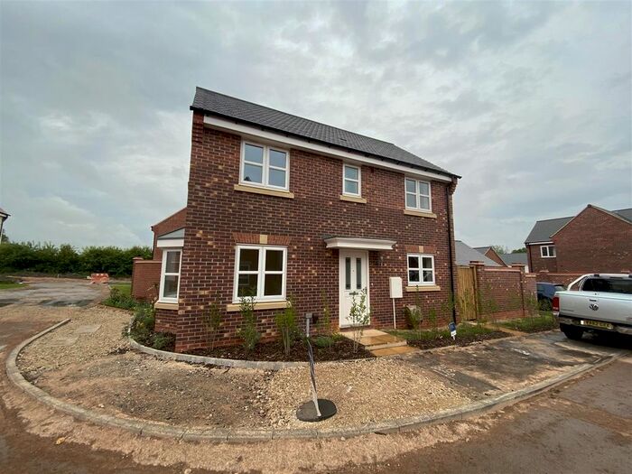 3 Bedroom Detached House To Rent In Gilling Close, Littleover, Derby, DE23