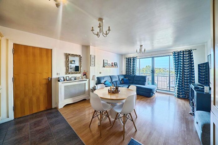 2 Bedroom Flat For Sale In Dock Road, Barking, IG11