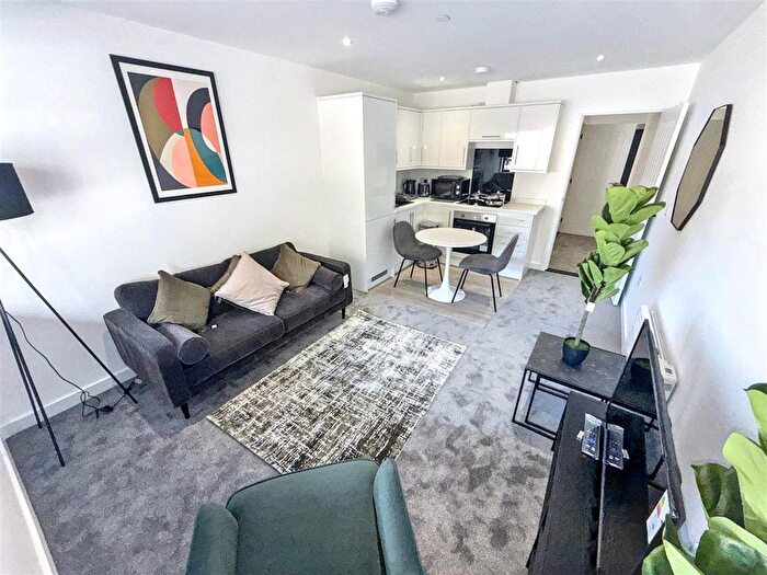 1 Bedroom Flat To Rent In Apartment City Point, – Prospect Street, HU2