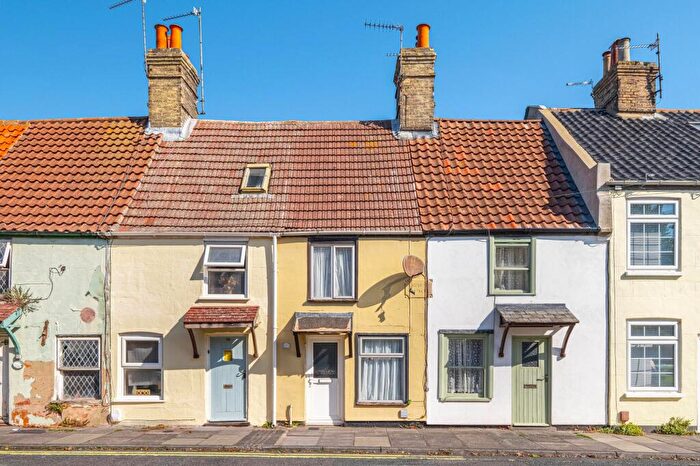 2 Bedroom Terraced House For Sale In St. Margaret's Road, Lowestoft, NR32