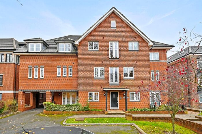 1 Bedroom Flat To Rent In Grove Road, Westgrove Court, SM1