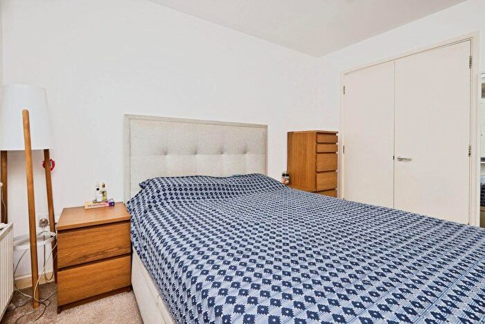 2 Bedroom Flat For Sale In Flat Stainsby Road, London, E14