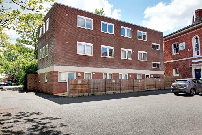 1 Bedroom Flat To Rent In Herbert Street, Redditch, Worcestershire, B98
