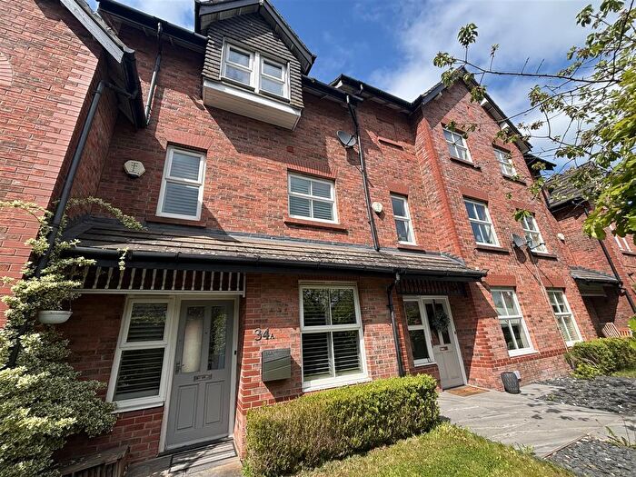 3 Bedroom Town House To Rent In Knutsford Road, Alderley Edge, Cheshire, SK9