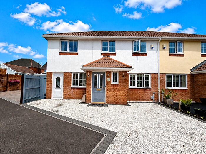 5 Bedroom Semi-Detached House For Sale In Nant-Y-Fron, Tonyrefail, Porth, CF39