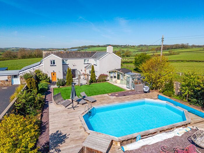 6 Bedroom Detached House For Sale In Nadder Cottage, South Molton, EX36