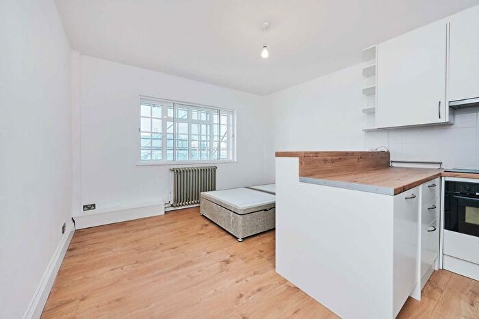 Studio To Rent In Woburn Place, Bloomsbury, WC1H