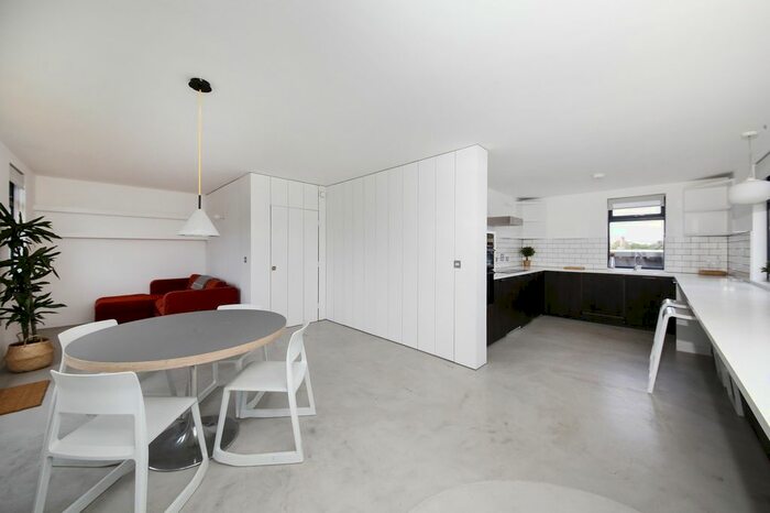 2 Bedroom Property To Rent In Tavern Apartments, Tanners Hill, Deptford, London SE8