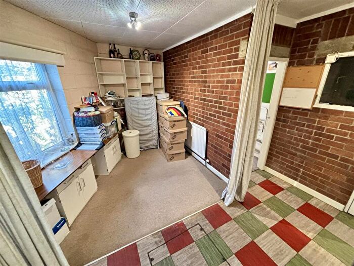 3 Bedroom Detached House For Sale In Wantage Road, Carrville, Durham, DH1