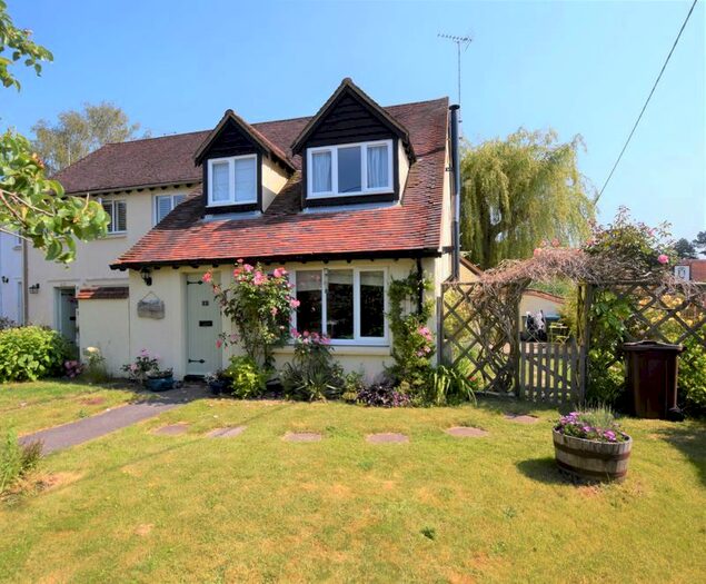 4 Bedroom Semi-Detached House To Rent In Wootton Lane, Dinton, Aylesbury, HP17