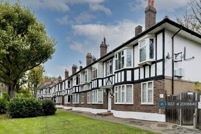 2 Bedroom Flat To Rent In Walthamstow, Walthamstow, London, E17