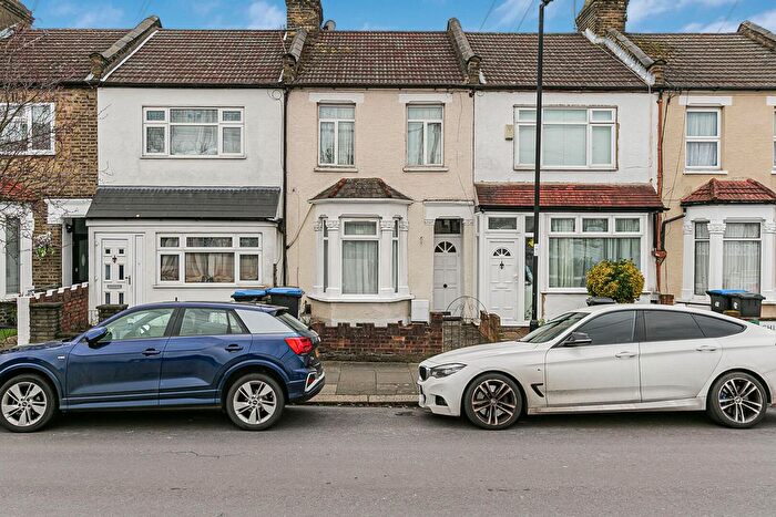 2 Bedroom Property For Sale In Chiswick Road, London, N9