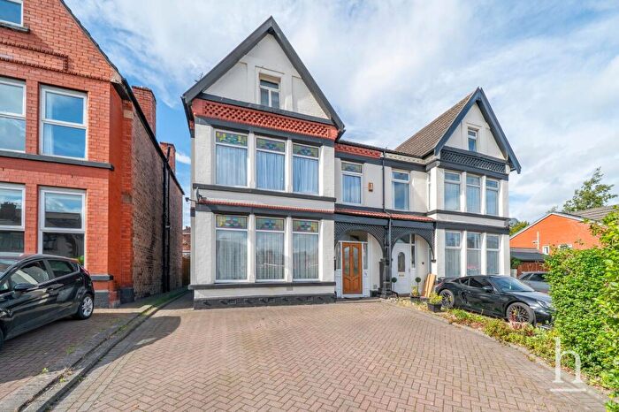 4 Bedroom Semi-Detached House For Sale In Storeton Road, Birkenhead, CH42