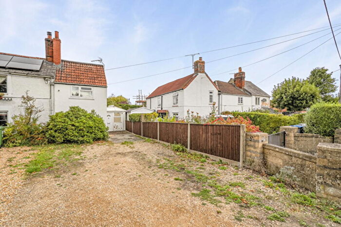 2 Bedroom End Of Terrace House For Sale In Frome Road, Trowbridge, BA14