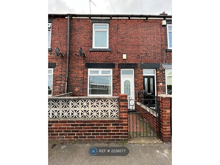 2 Bedroom Terraced House To Rent In Snydale Road, Cudworth, Barnsley, S72