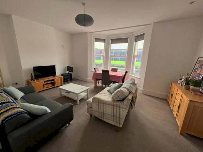 3 Bedroom Flat To Rent In Blatchington Road, Hove, BN3