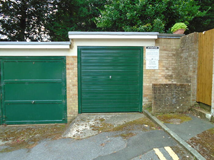 Terraced House To Rent In Curwen Place, Brighton, BN1