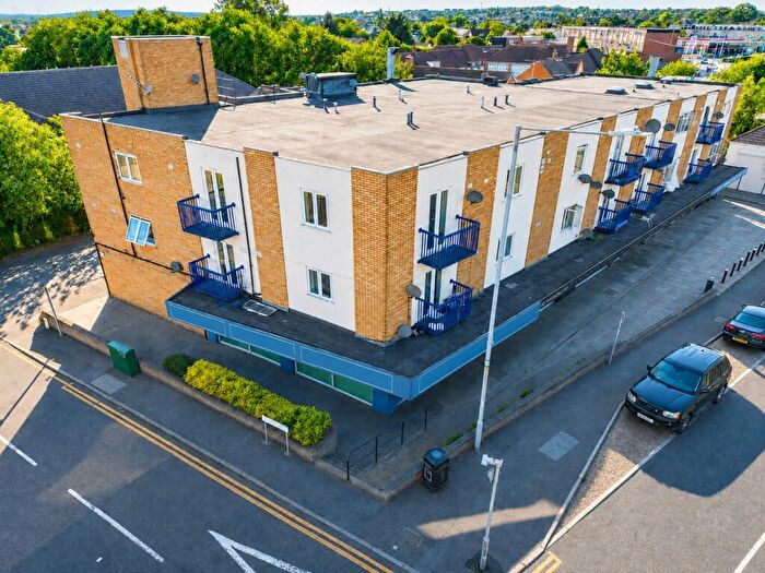 2 Bedroom Flat To Rent In Phoenix House, - High Road, Benfleet, SS7