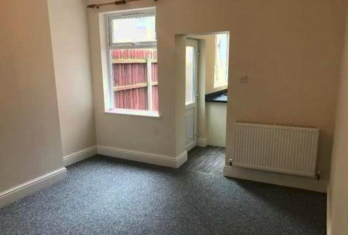 2 Bedroom Property To Rent In Duke Street Nuneaton, CV11
