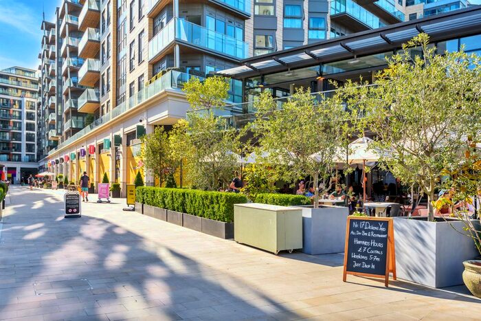 2 Bedroom Flat For Sale In Longfield Avenue, London, W5