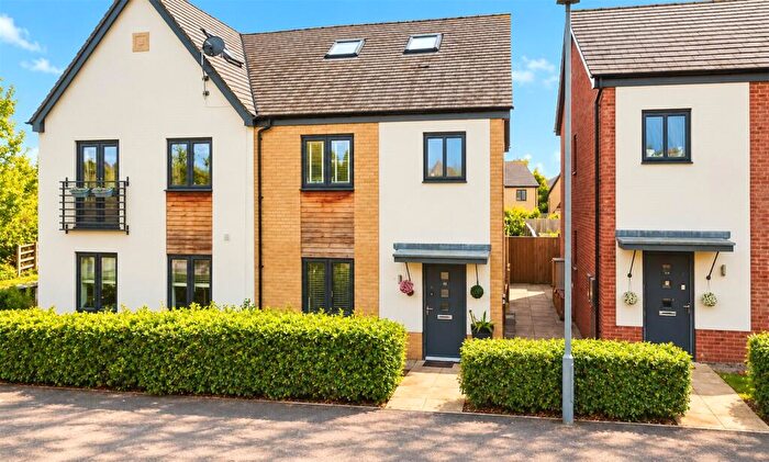 5 Bedroom Semi Detached House For Sale In Muncaster Grove, Broughton, Milton Keynes, MK10