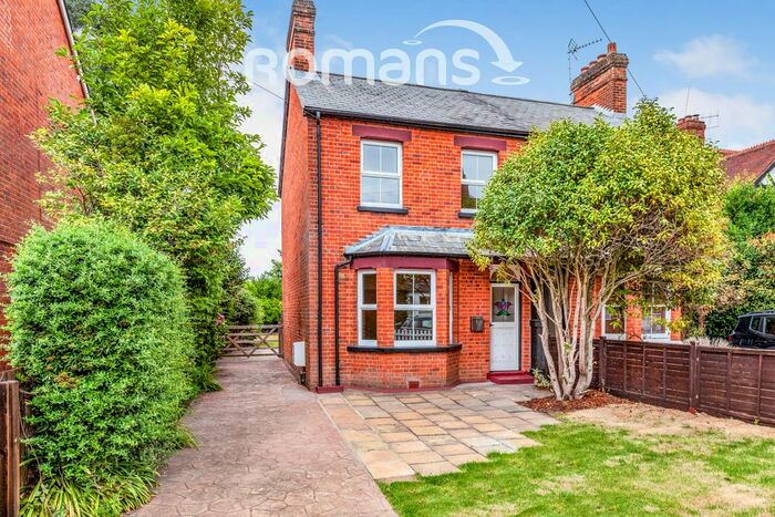 2 Bedroom Semi-Detached House To Rent In Kennel Ride, Ascot, SL5