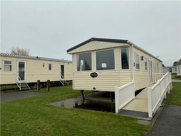 2 Bedroom Caravan For Sale In Breydon Water Holiday Park, NR31