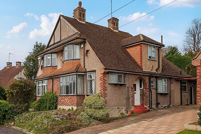 3 Bedroom Semi-Detached House To Rent In Courtfield Rise, West Wickham, BR4