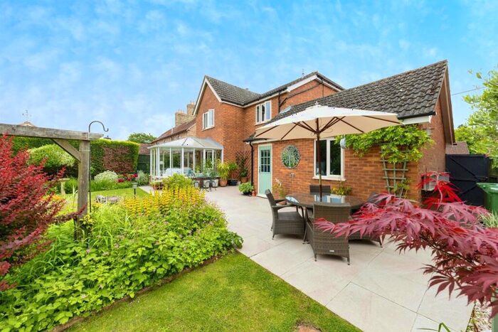 4 Bedroom Detached House For Sale In East Hatley, Sandy, SG19
