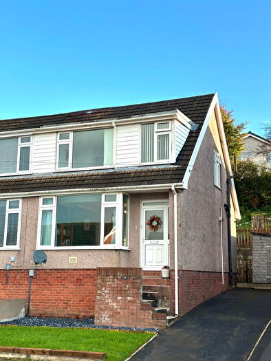3 Bedroom Semi Detached House For Sale In Woodcote, Killay, Swansea, SA2
