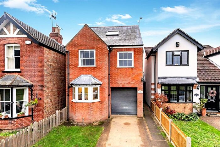 4 Bedroom Detached House For Sale In The Green, Theydon Bois, CM16