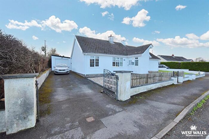 2 Bedroom Semi-Detached Bungalow For Sale In Lyndhurst Avenue, Broadmoor, Kilgetty, SA68
