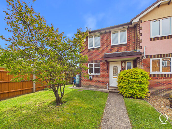 3 Bedroom Semi Detached House For Sale In Lytchett Drive, Broadstone, BH18