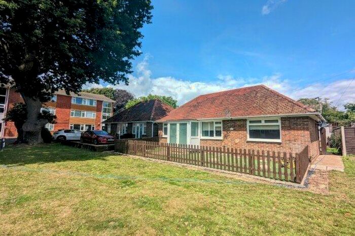 1 Bedroom Bungalow To Rent In Westfield Avenue, Hayling Island, PO11