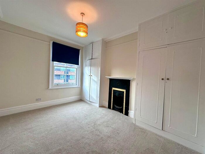 4 Bedroom Flat To Rent In Manor Parade, Manor Road, London, N16