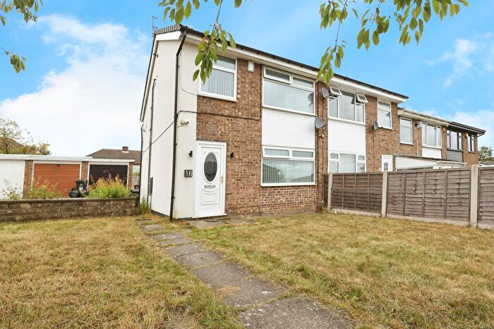 3 Bedroom End Of Terrace House For Sale In Penfield Grove, Clayton, Bradford, BD14