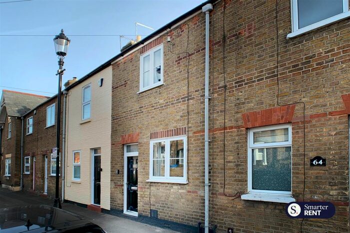 2 Bedroom Property To Rent In Vansittart Road, Windsor, SL4