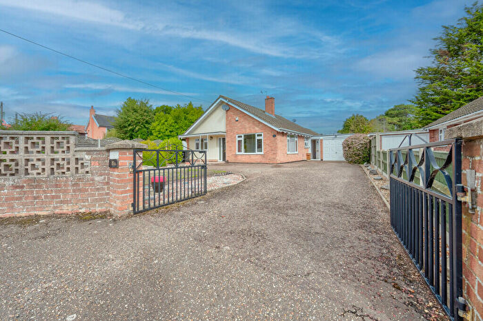 3 Bedroom Detached Bungalow For Sale In Ellough Road, Beccles, Suffolk, NR34