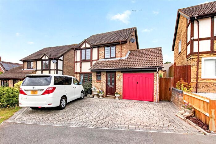 3 Bedroom Detached House For Sale In Woodmancott Close, Bracknell, Berkshire, RG12