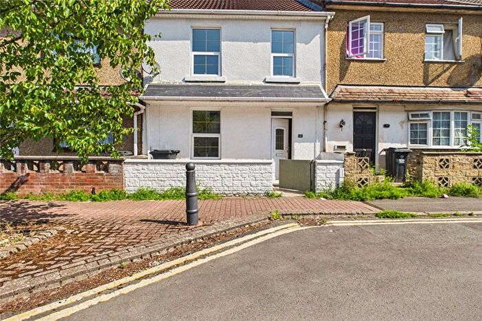 3 Bedroom Terraced House For Sale In Edinburgh Street, Swindon, Wiltshire, SN2