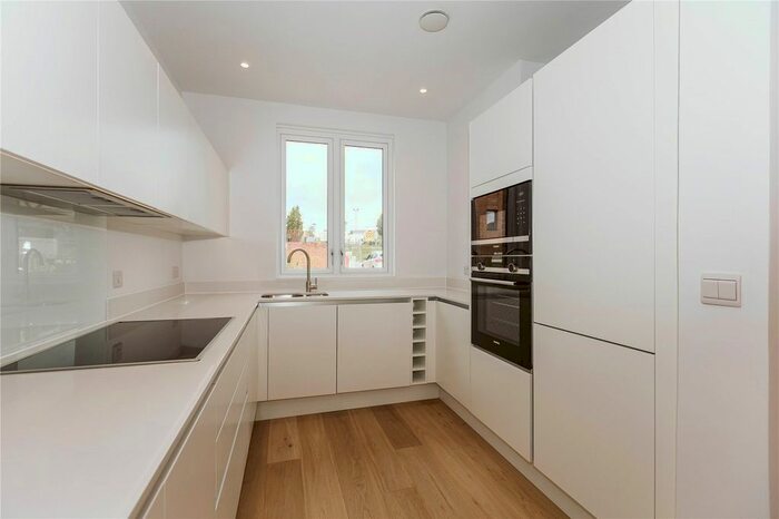 5 Bedroom Terraced House To Rent In Frise Street, Patchway, Bristol, BS34