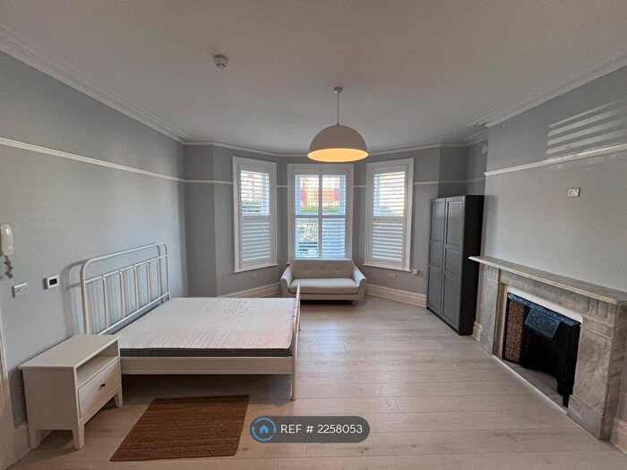 Studio To Rent In Bournemouth, Bournemouth, BH1