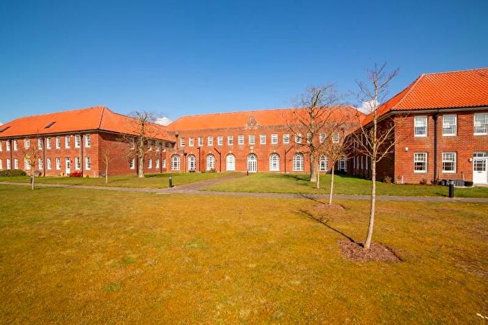 2 Bedroom Flat To Rent In Robertson Drive, Lanark, ML11