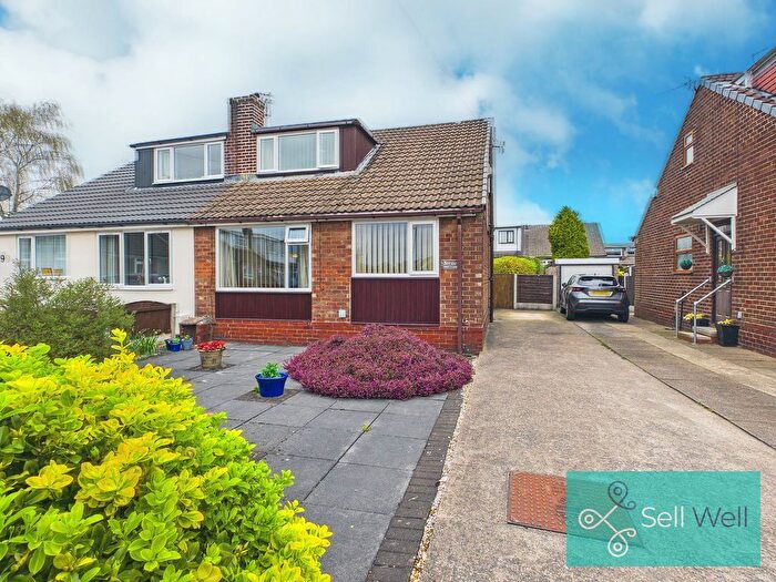 3 Bedroom Semi-Detached House For Sale In Worcester Road, Swinton, Manchester, M27