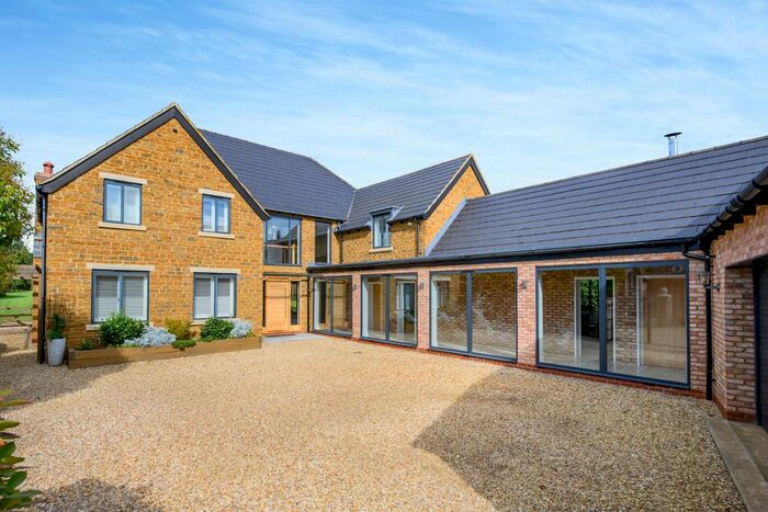 5 Bedroom Detached House For Sale In Sheldons Lane, Walgrave, Northamptonshire, NN6