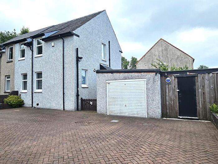 3 Bedroom Semi-Detached House For Sale In Barrington Avenue, Beith, KA15